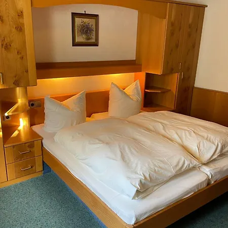 Gaestehaus Neier Pensionat 3*